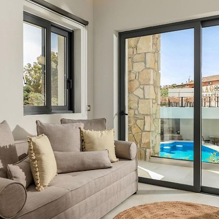Lagoon Luxury Suites Vasilikos  Ngoại thất bức ảnh