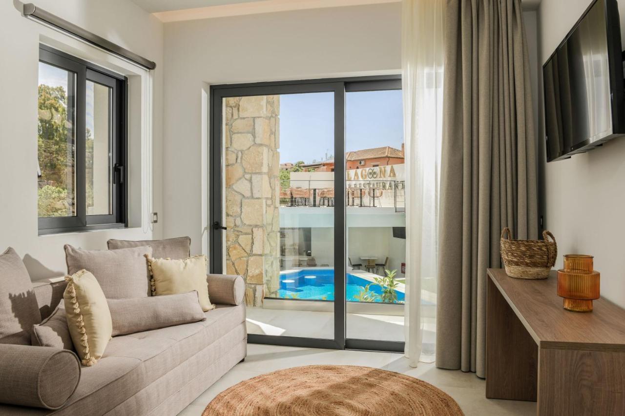 Lagoon Luxury Suites Vasilikos  Ngoại thất bức ảnh