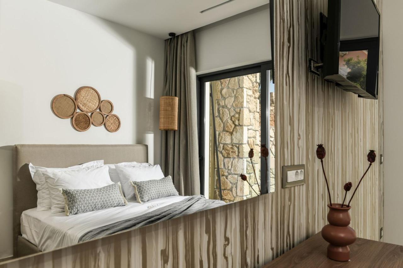 Lagoon Luxury Suites Vasilikos  Ngoại thất bức ảnh