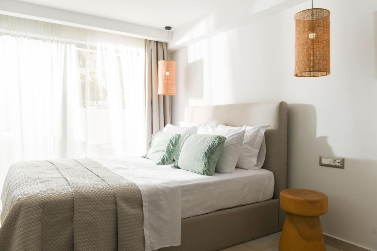 Lagoon Luxury Suites Vasilikos  Ngoại thất bức ảnh